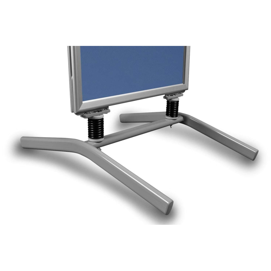 Informacinis stovas ant kojyčių M 12-AL (A1 594*841 mm)